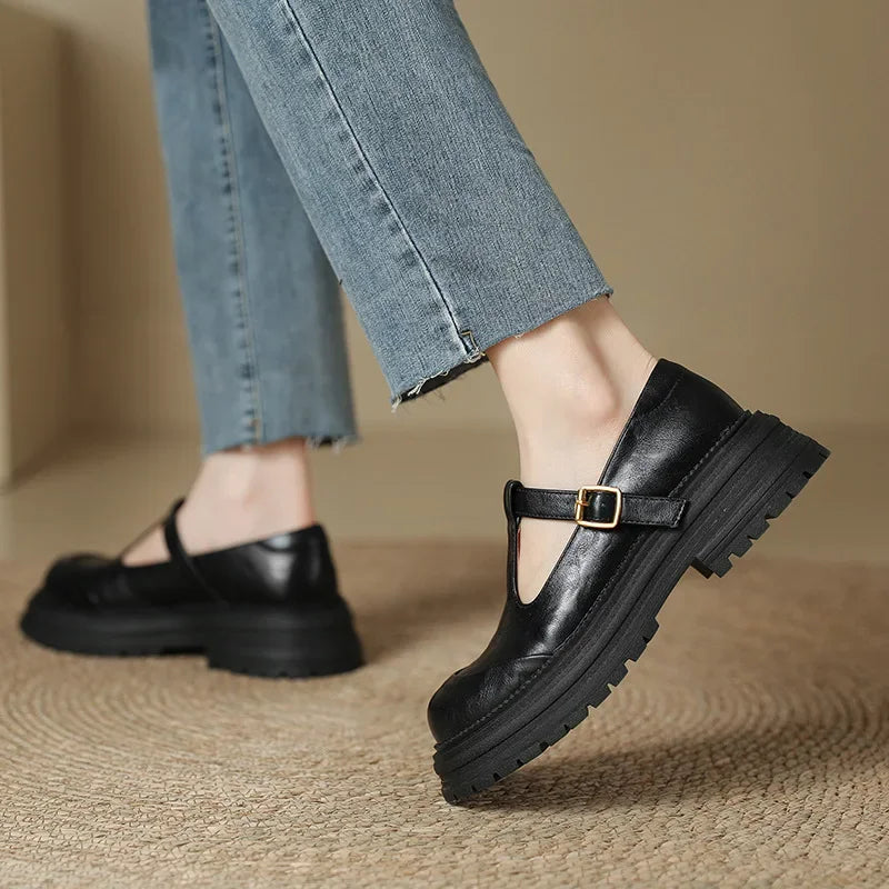 Mary Janes - Ponadczasowe Eleganckie Buty